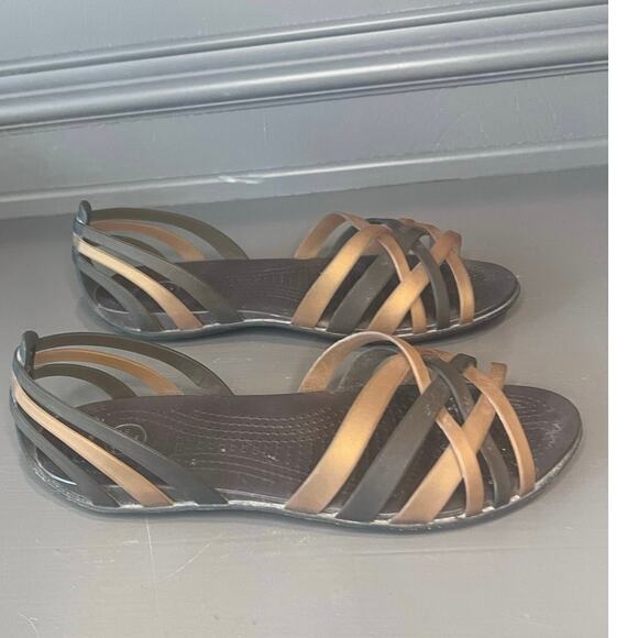 Crocs Women’s Isabella Sandals Sz 6 Brown Gold  Strappy Flat Huarache Vacation - Picture 4 of 8